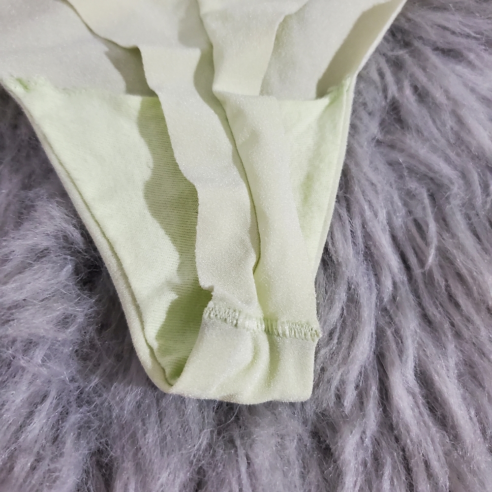 Pastel Green Victoria's Secret Low Rise Scalloped Thong - Picture 3 of 4